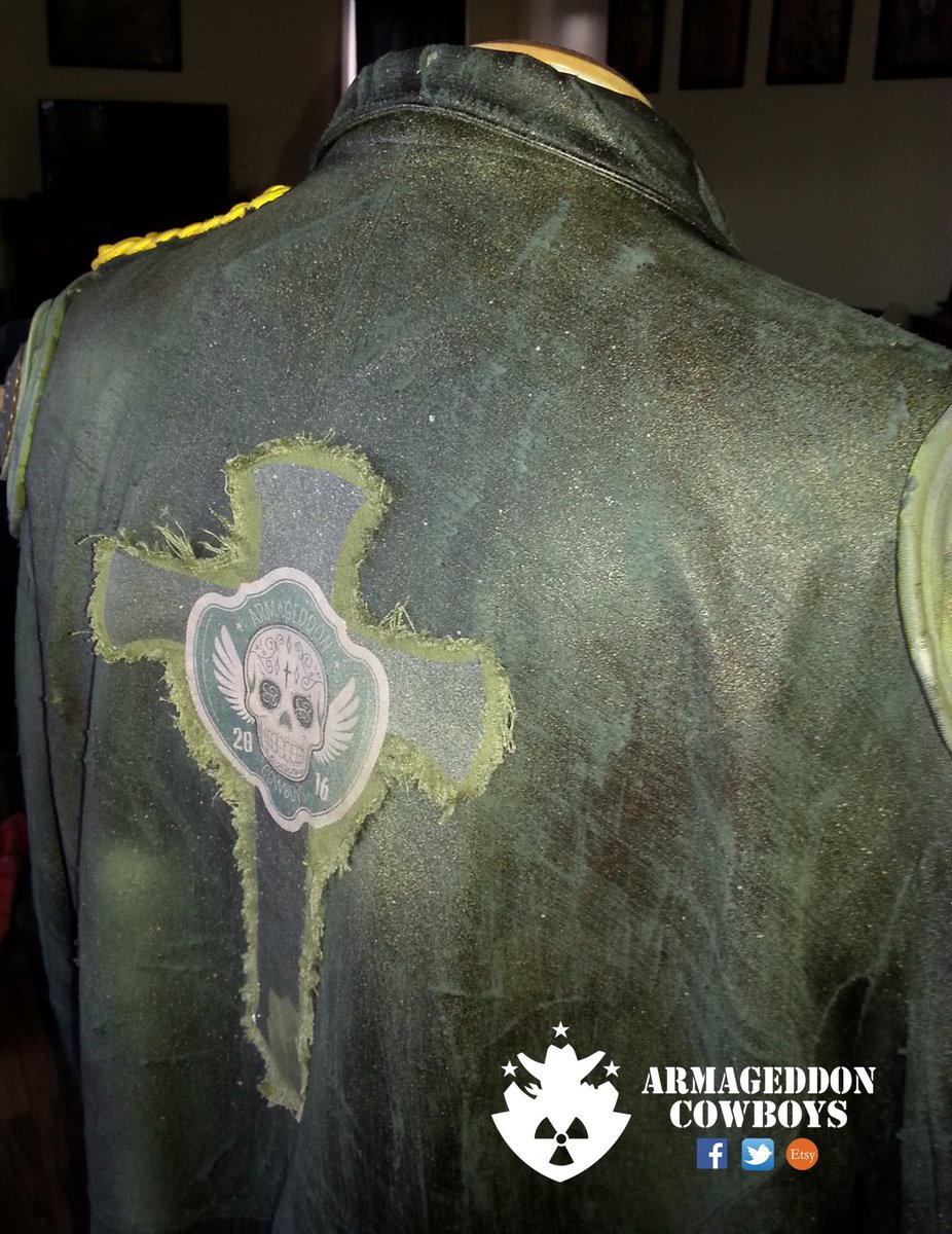 ArmagedonCowboy's tweet photo. Back detail on the Vampire Hunter Jacket. #vampire #hunter #jacket #armageddoncowboys https://t.co/XPGYBgtb8h