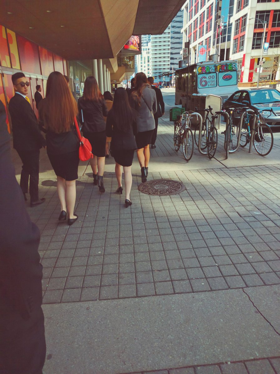 enactusBCIT's tweet photo. lunch break!! 😝🍕 for #enactusbcit #ECNationals see you all soon! https://t.co/43dkCNzGsU