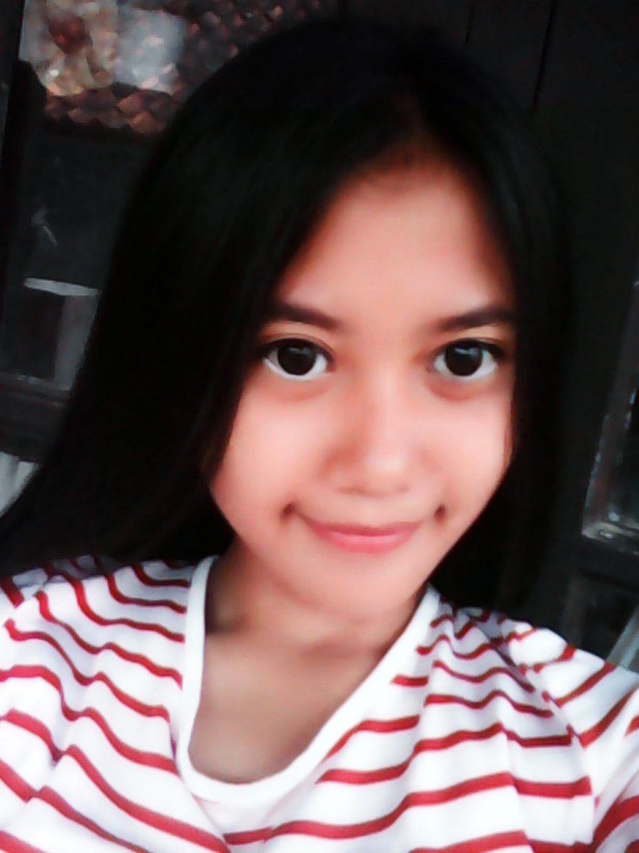 susah banget tidurnya ampuun udah jam segini juga