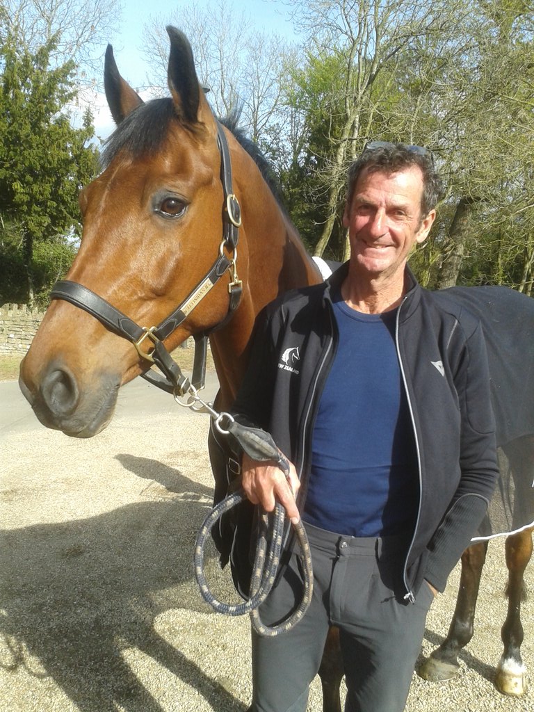 galeb80's tweet photo. Wanboroughs @MTEventing' Toddy'#Legend arriving @bhorsetrials with #Leonidas @BBCWiltshire @BBCWiltsSport ##GoToddy https://t.co/2pUoeG4vzs