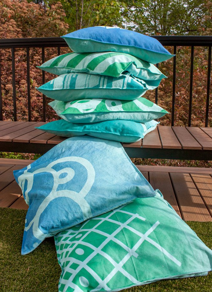 A DIY tower of cushions fit for a princess.  wp.me/p4G4oF-1Dy