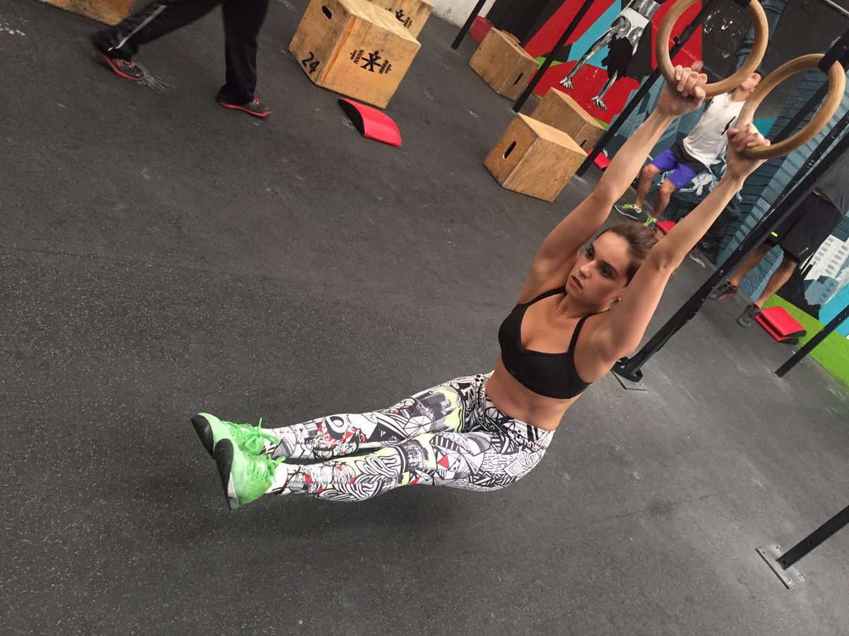 Tania Rincón channels her estrangement via rigorous physical training Tania Rincón on Twitter: "Les dejé fotos de mi preparación antes de irme a @IslaReality en mi FB 👉 https://t.co/QuFiMw5Fpy #Crossfit #Wod https://t.co/PYjsjHQBv5" / Twitter