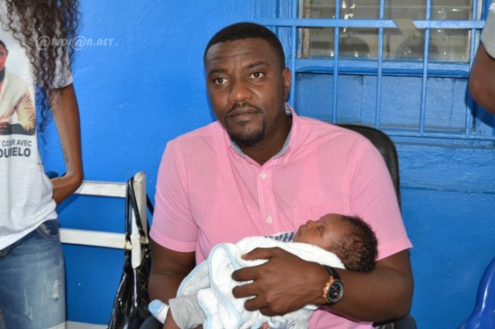 emmanuelkassi's tweet photo. Action caritative à Anono de John Dumelo, acteur de cinéma
https://t.co/whi7iIkmQH #Babiwood #Nollywood #Abidjan_net https://t.co/pFeuFcSC9B
