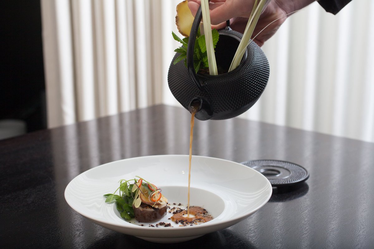 TimeOutChicago's tweet photo. Chicago took home three of the best awards in dining last night. https://t.co/kQgyUsiuzg https://t.co/Uxu5zDCleM