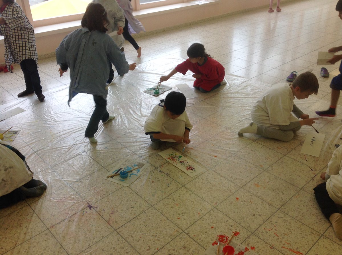 MsSams_Class's tweet photo. Action art #JacksonPollock https://t.co/Y5wVz1iqW7