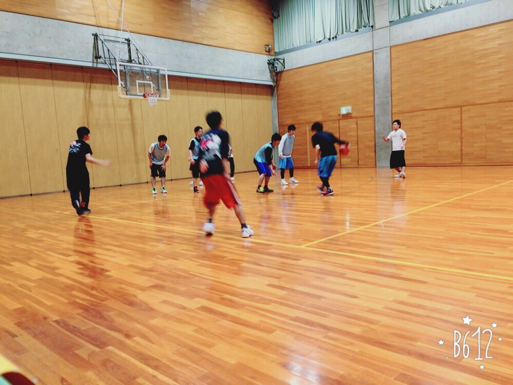 CatHandsCat's tweet photo. 5月3日バスケ🏀
新入生も来てくれました！ありがとう💕 https://t.co/kXvaNPCFJT