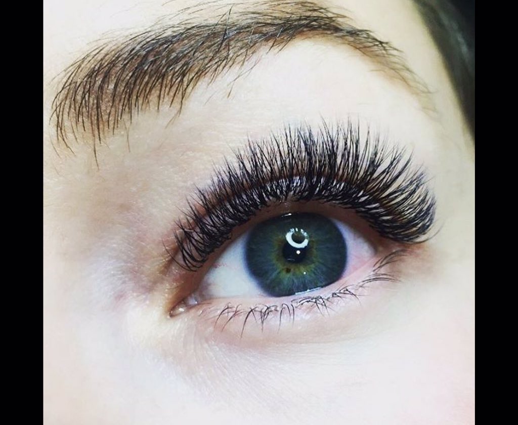 wickedblinksbyG's tweet photo. Few of my #recent #works 😊 #russianvolume #eyelashes #eyelashextensions #lashartist in #chelsea https://t.co/IvW0uoGKTv