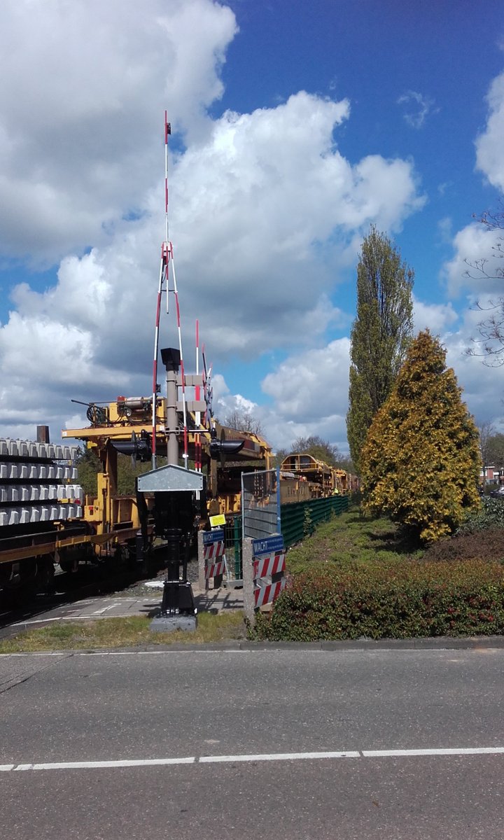 arjanzand's tweet photo. strukton komt vroomshoop binnen https://t.co/L2Trjs4pyi