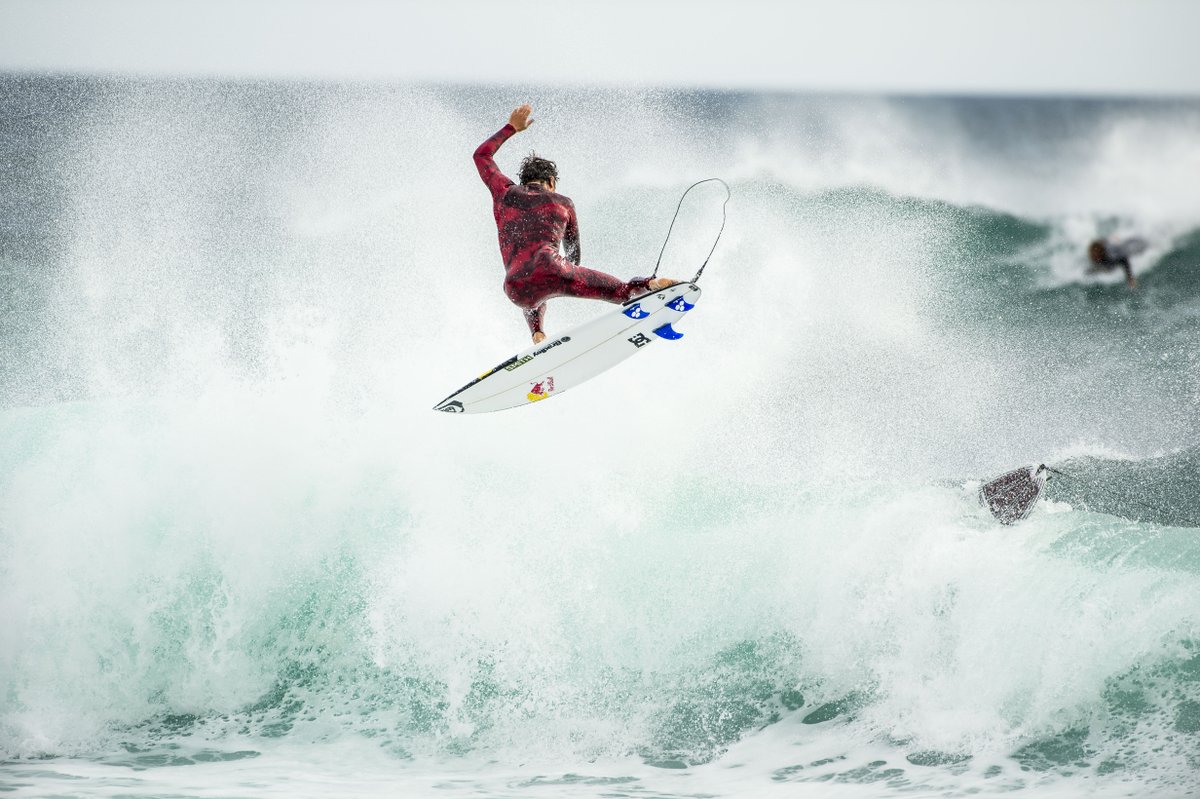 GuidoDiSanto's tweet photo. Per la prima volta sul @Corriere con la storia di #LeoFioravanti, il #Leicester del surf... https://t.co/5rhQ8ipJ3o https://t.co/h1cHiEHOmq