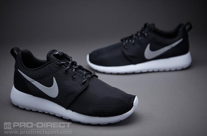 Adidas rosherun black size 40,5. 42,5 bnwb. 550k <a href="/HujanSneakers/">Hujan Sneakers ☔</a> @Kurniawan_ongis <a href="/AllDaySneakers/">A.D.S</a> <a href="/AWS_Store/">@AWS_Store</a>