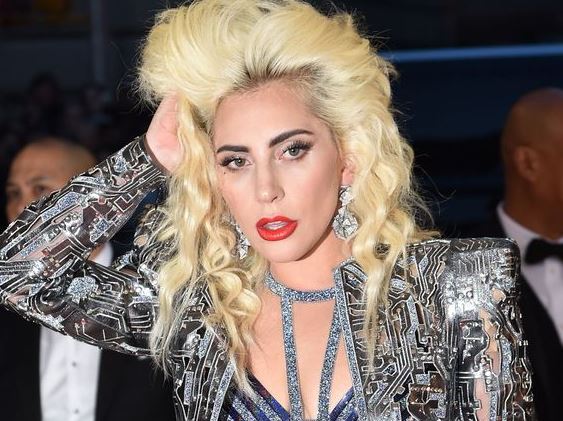 Hillary clinton lady gaga. Леди гага чм по футболу. Леди гага грэмми. Гага олимпийские игры. Леди гага 2020.