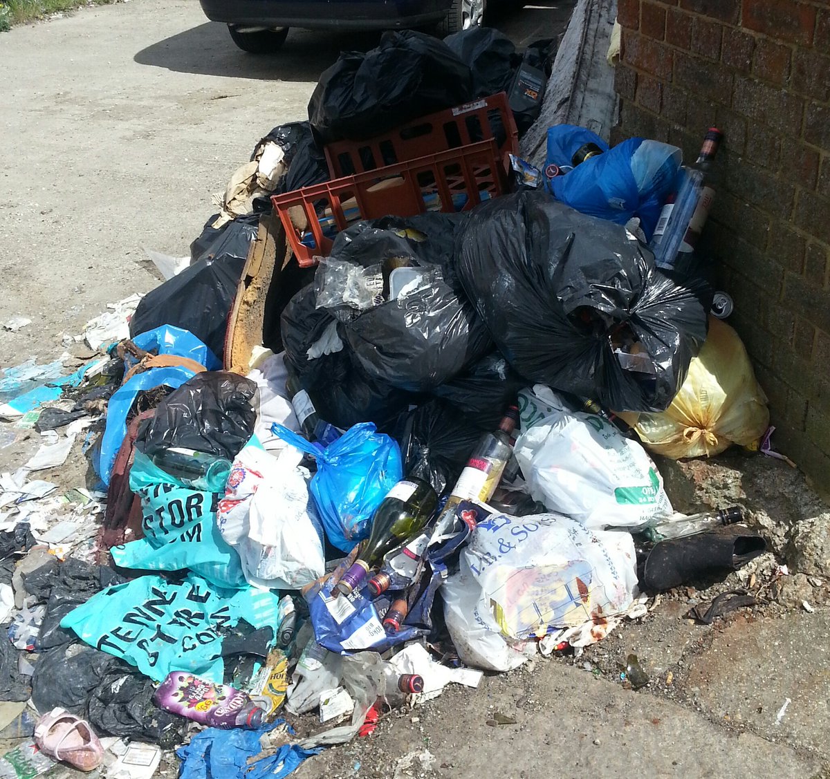 Pestop london tweet media