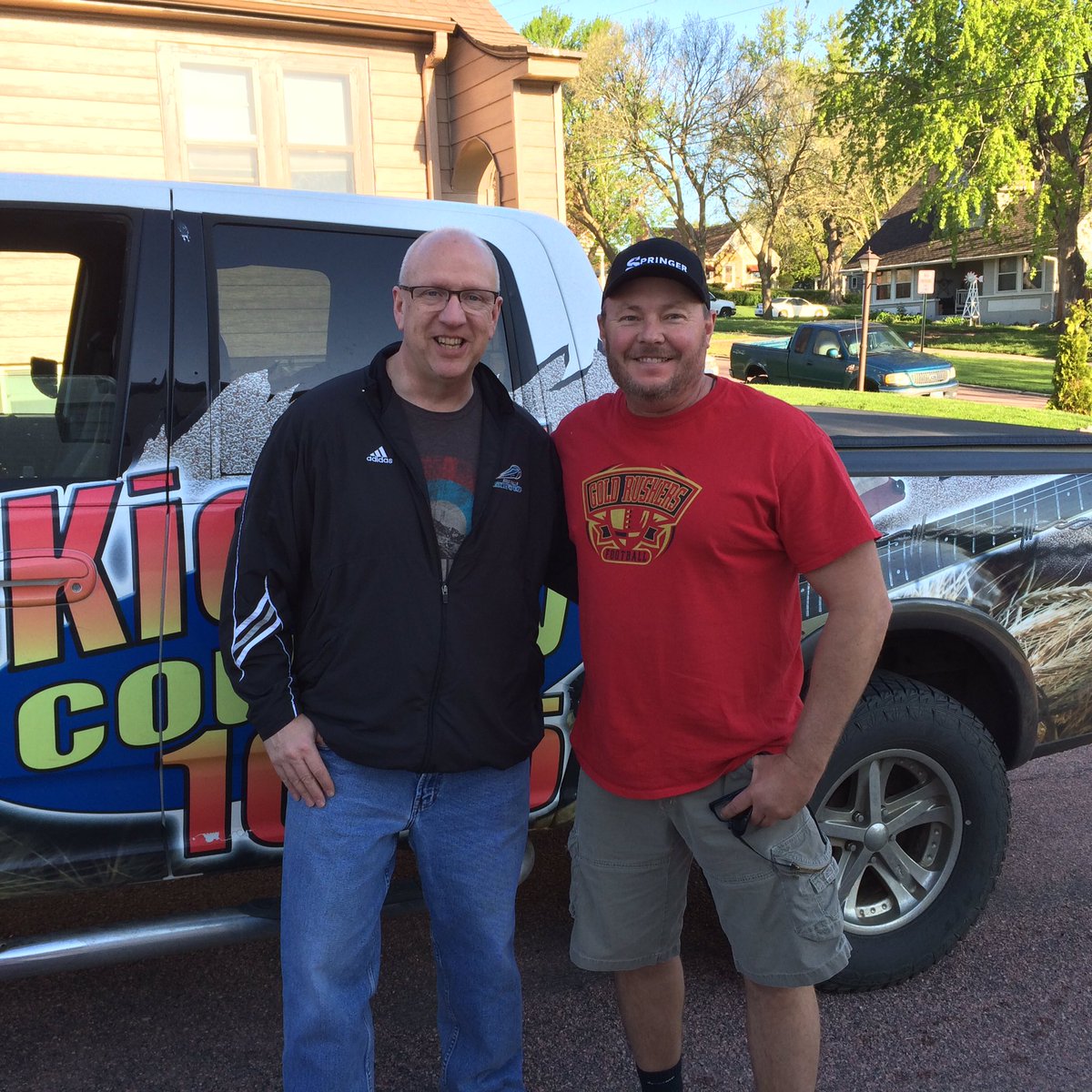 KIKNCountry's tweet photo. Headed snake huntin with Monte James #topfivecountdown https://t.co/YNAGAVAWv8