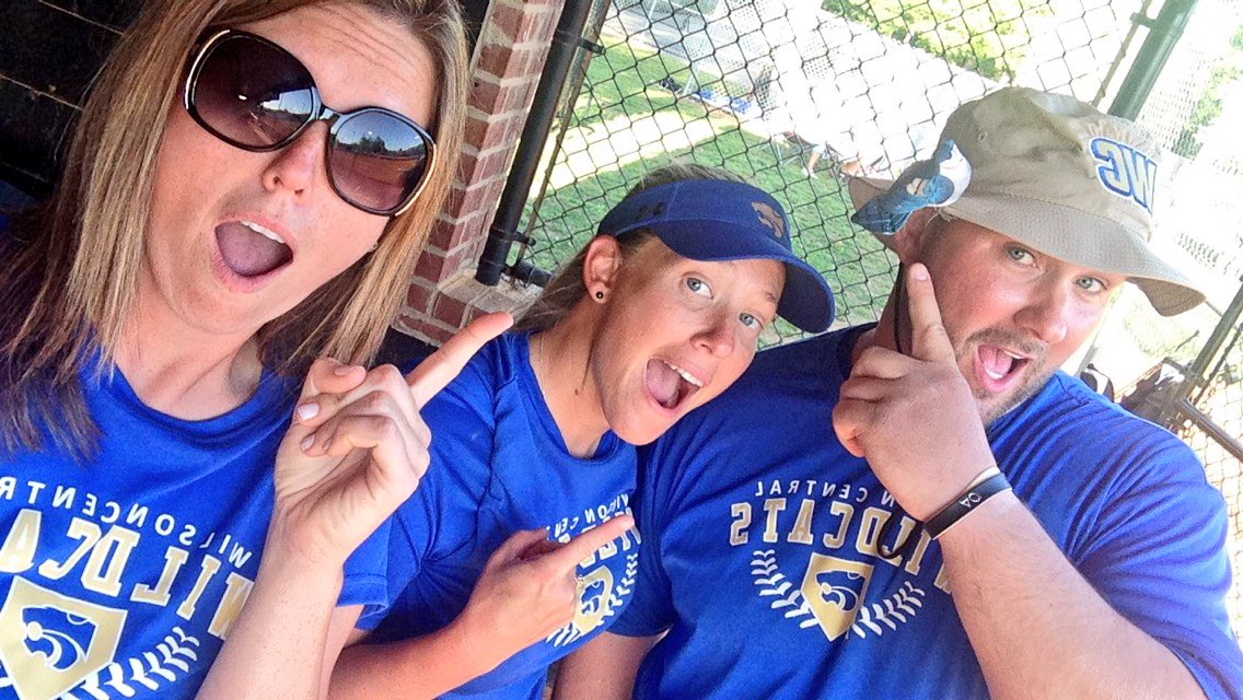 SaraAnneTWEETS's tweet image. Guess what a certain little blue bird has to say today... @WC_softball16 #gameday #monkeystomp 🚾⚾️