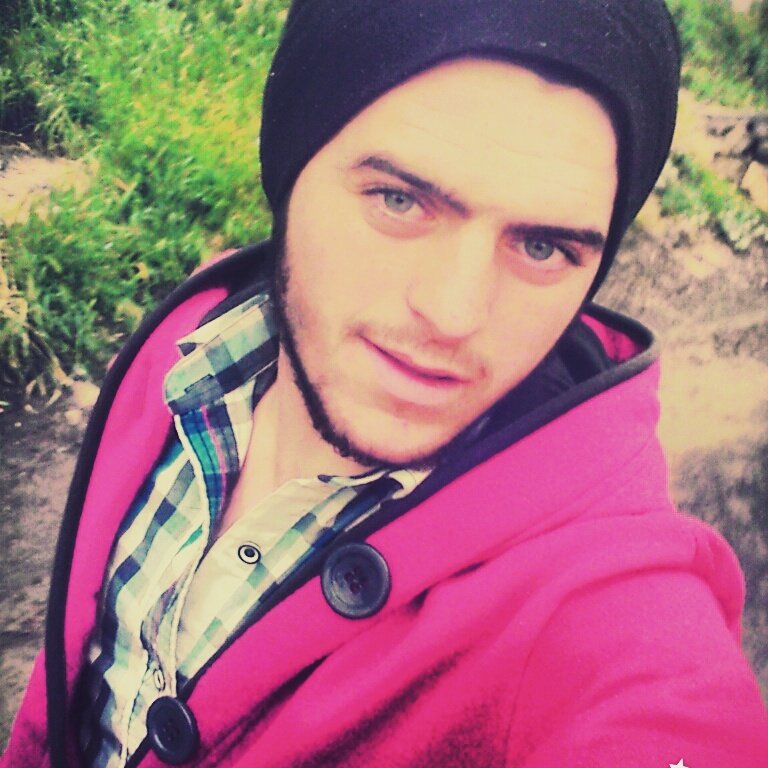 Yüzümüzün ve gözlerimizin rengi ne olursa olsun, gözyaşlarımızın rengi aynıdır...