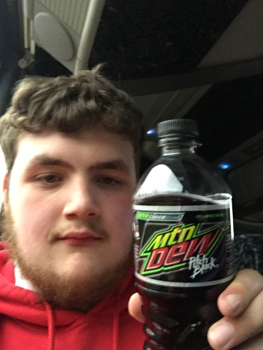 AveryHeaney's tweet image. Youtuber fans loves my pitch black videos