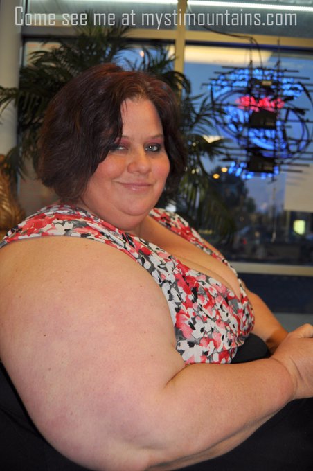 Retweet if you Love Huge arms! #SSBBW #SSBBWModels #SSBBWArms #LoveFatGirls https://t.co/VwdMarWaU9<a href="/tag/ssbbw"class="tags">#SSBBW</a><a href="/tag/ssbbwmodels"class="tags">#SSBBWModels</a><a href="/tag/ssbbwarms"class="tags"><span>#ssbbwarms</span></a><a href="/tag/lovefatgirls"class="tags"><span>#lovefatgirls</span></a>