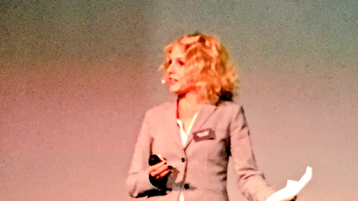 I varje haha finns ett aha, säger <a href="/KarinafKlintber/">Karin af Klintberg</a> #150superkommunikatörer