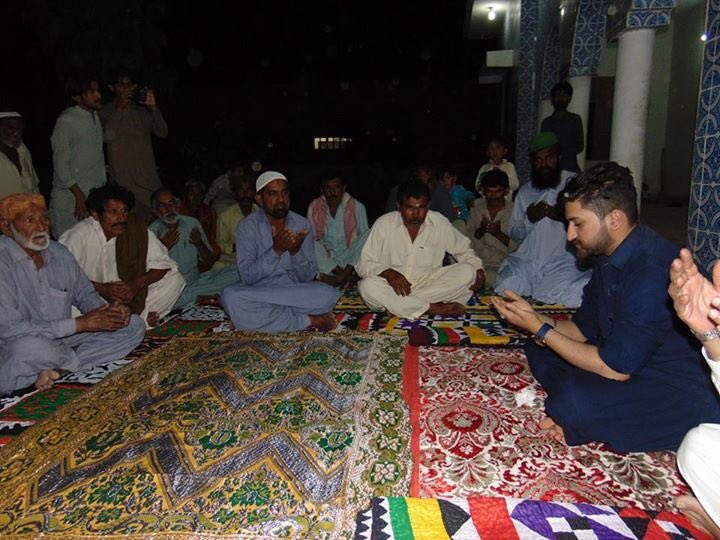 PppJiyala's tweet photo. @MakhdoomFZaman condoled wth RiazKeerio on demise of his sister in Saeedabad
#YoungLeadership #PPP #WithPpl https://t.co/V4ENcWOopm