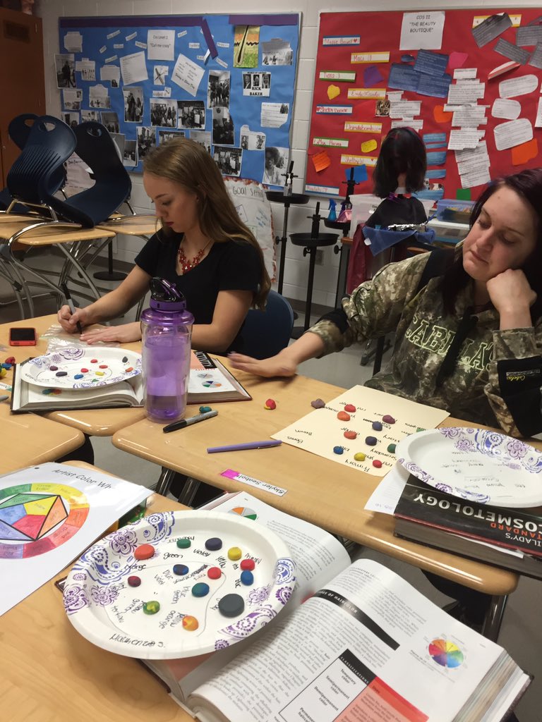 vmardaga's tweet photo. Cos I making their own color wheels with modeling clay using only primary colors! Brown &amp; black for EXtra Credit https://t.co/XviCwFj0Tk