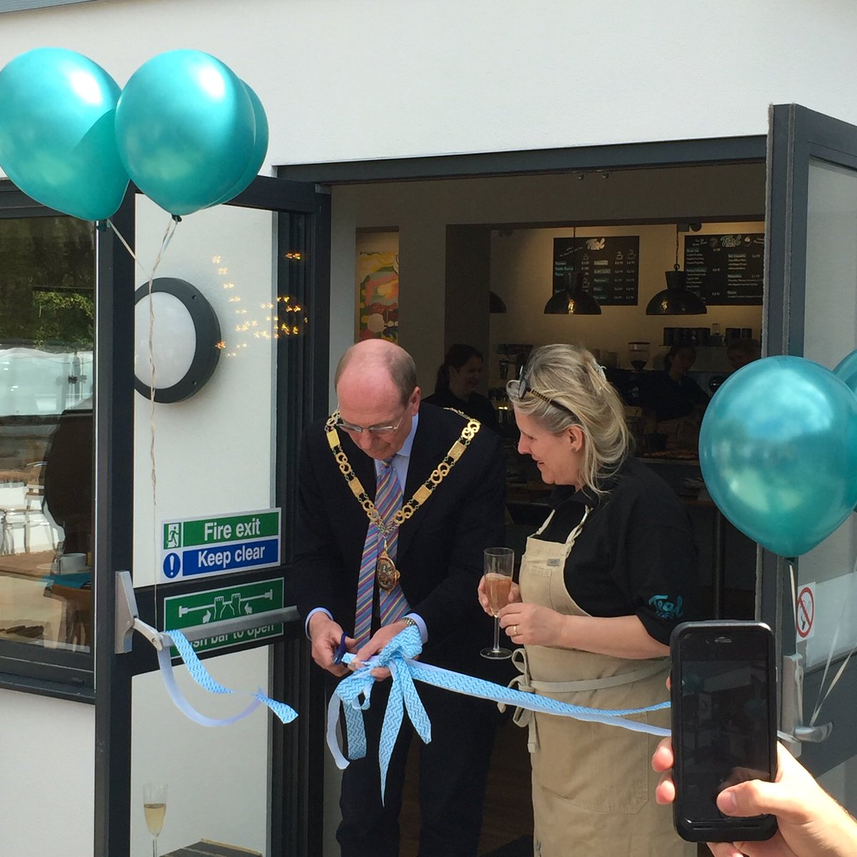 teal_cafe's tweet photo. The @teal_cafe is now officially open!!! Thank you to the Mayor of Sevenoaks and see you all soon for a coffee! https://t.co/JReqBsWNnd