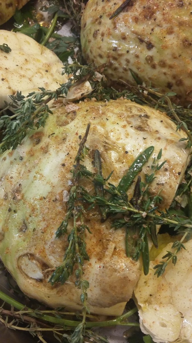 RhysCoburn's tweet photo. In the oven they go @BunchGrapesCF37 https://t.co/xbKurHaJra