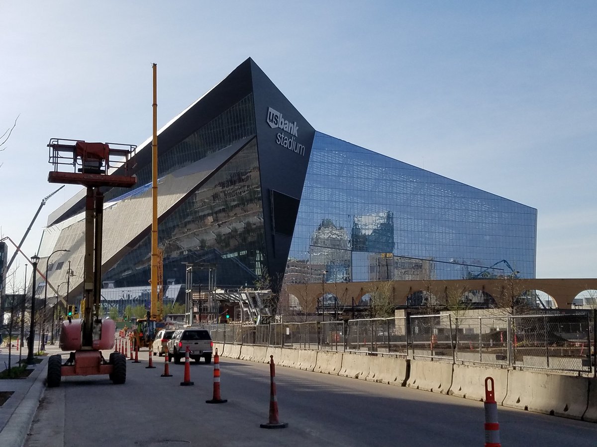 tarkwins's tweet photo. What a beautiful morning. As the @usbankstadium is almost complete. Can't wait to see the inside...some day!!! https://t.co/5E7PvV60KU