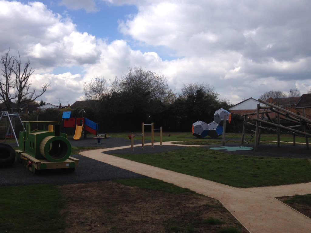 playpaddockwood's tweet photo. Our new playground is nearly finished, volunteer day sun 8th may, please come along and help, PM for more details https://t.co/me7aW4iy46