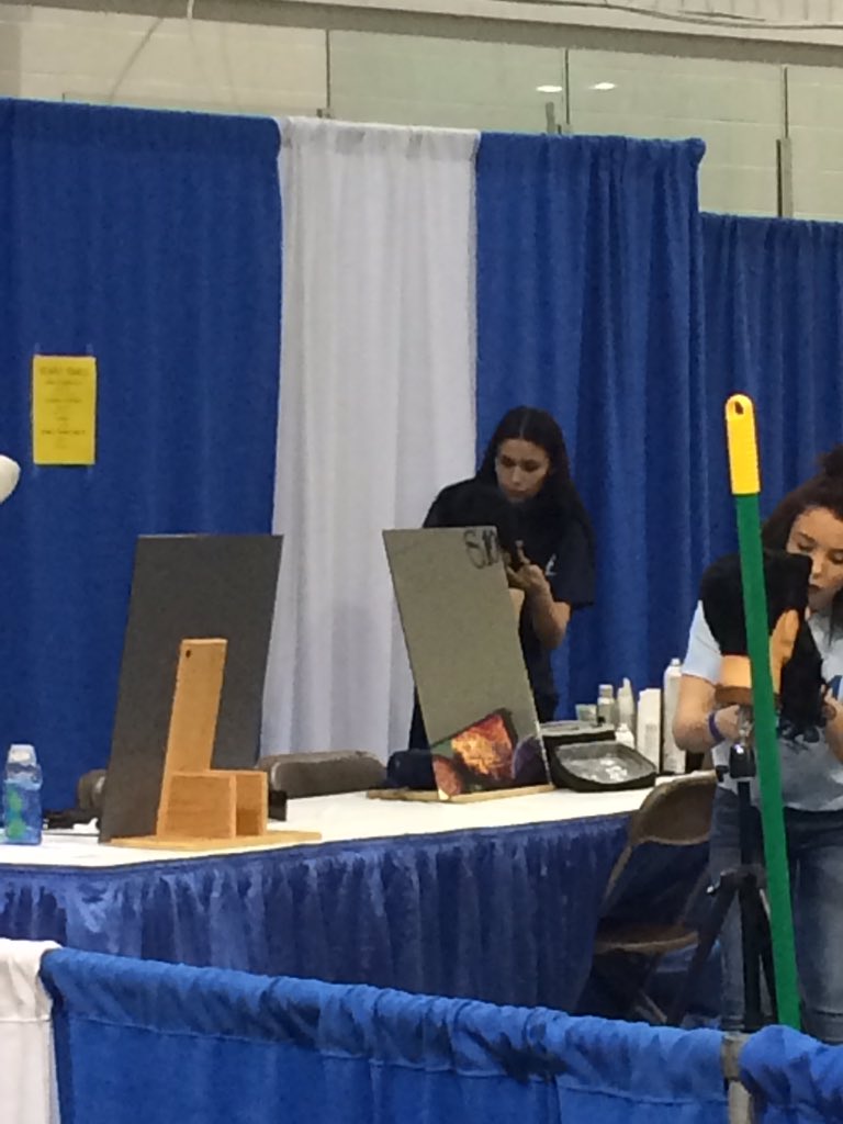 TCDSBSkills's tweet image. Hairstyling! #teamTCDSB