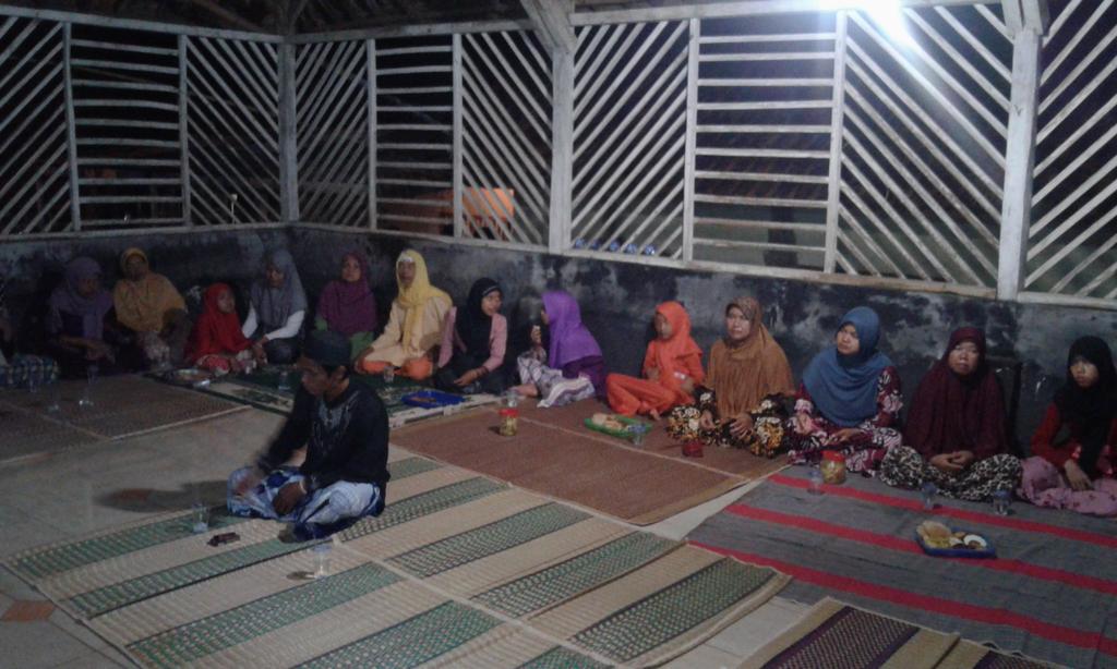 wanawali's tweet photo. Keg. Peringatan isro mi'raj kanjeng nabi muhammad SAW.d tingkat RW 02 @wanawali @KecCibatu @DediMulyadi71 https://t.co/9gVJScL3HR