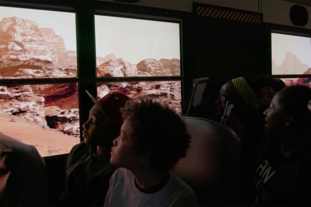 albrivero's tweet photo. #Virtual experiences need to feel real https://t.co/s9dbb2p0iu like visiting #Mars while kids go to school #VR https://t.co/UvGHsFrCUU