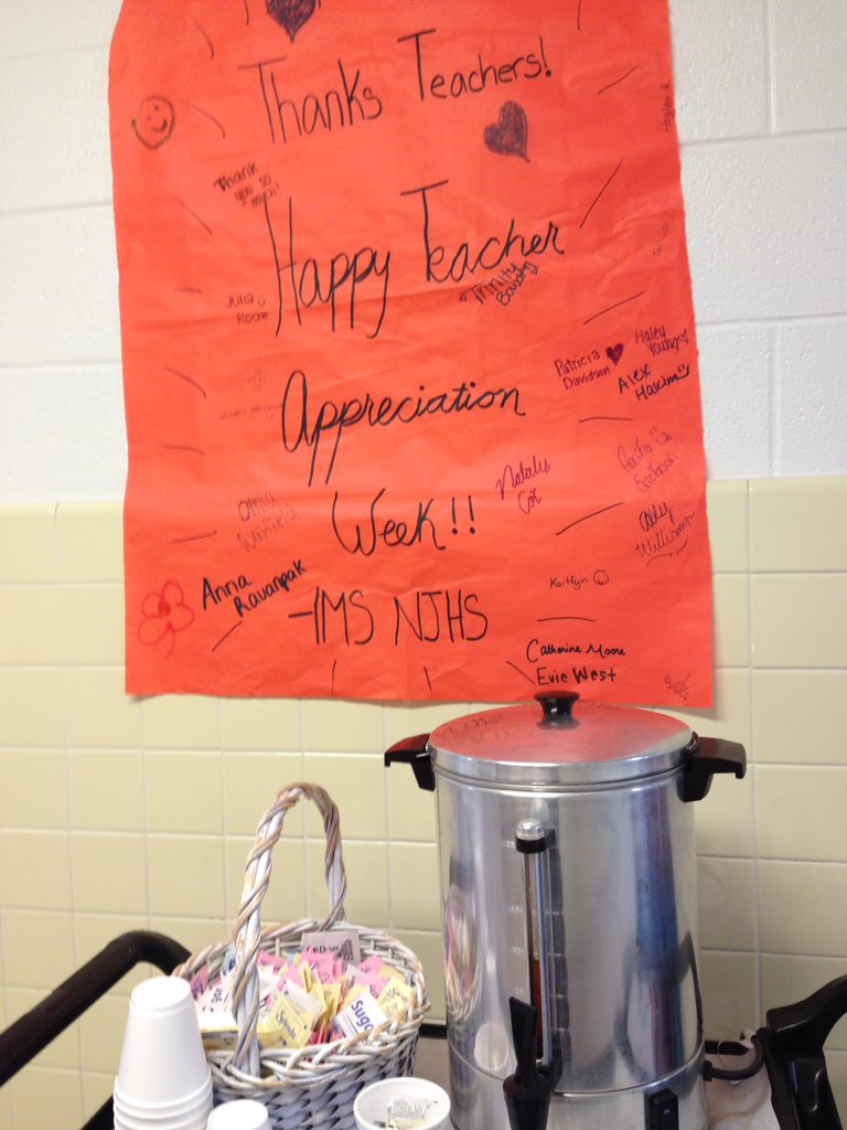 DrMReilly1's tweet photo. @IMSEagles #ThankATeacher #IMSNJHS Goodies for great Ts! https://t.co/R2aAtdRnmU