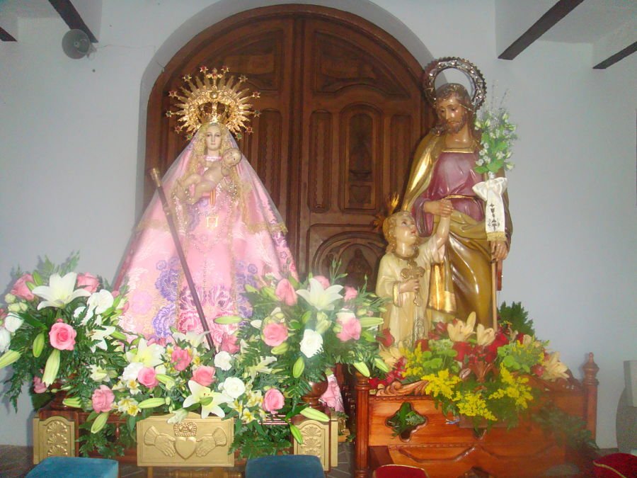 mcquero72's tweet photo. #Mayos2016 #ParroquiaQuero #VirgendelasNieves #SanJose #MesDeMaria #MayoconJoséyMaría @planpastoral @ams_amosrodri https://t.co/EocWp6T2gb