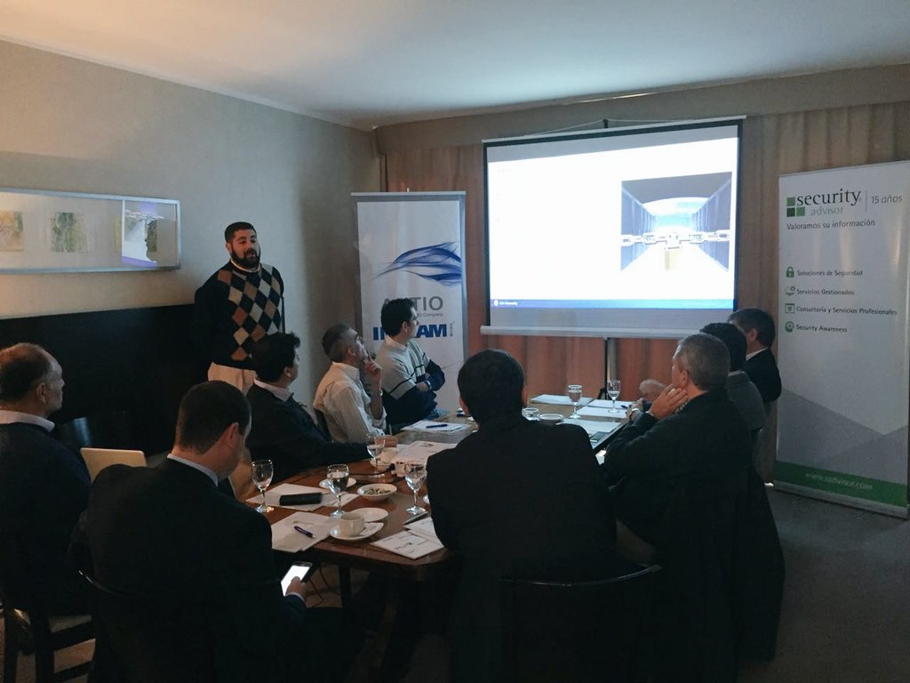luzbarbero's tweet photo. #PortfolioSeguridad @IBMArgentina 
#Qradar #Appscan #Guardium
 @AKTIOLATAM en Parana junto a #SecurityAdvisor https://t.co/COpIwJy3Gh