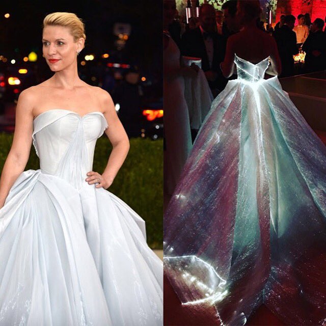 ShipMatica_Eng's tweet image. Just #amazing #zacposen #Cinderella #fiber optic woven organza #dress!! #beauty #fashion #usa #uk #australia #love