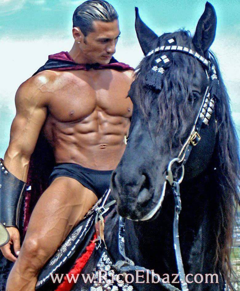 SouixsieQue's tweet photo. BEAUTY AND THE BEAST
#RICOELBAZ #NeverBetter #Bodybuilder #Champion #StrongModel https://t.co/mll2dkWRq8