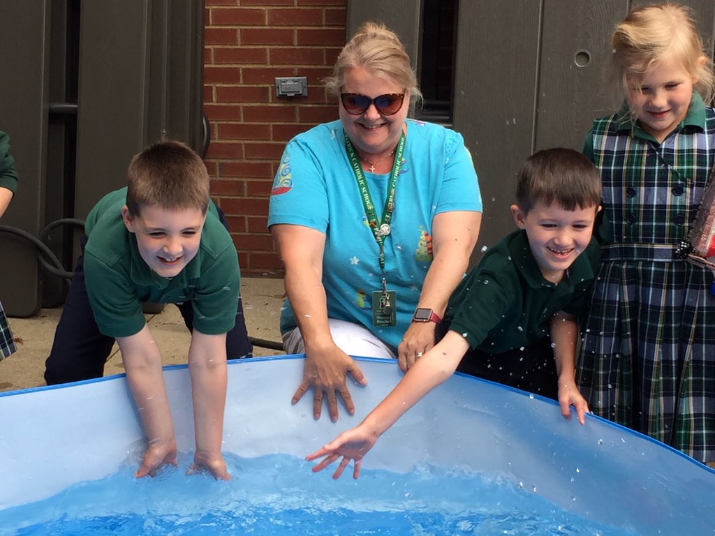 MrsLKelly_SMA's tweet photo. KP spends a day at the boat races at #coolCatholicschool https://t.co/BIINCO3Y5M