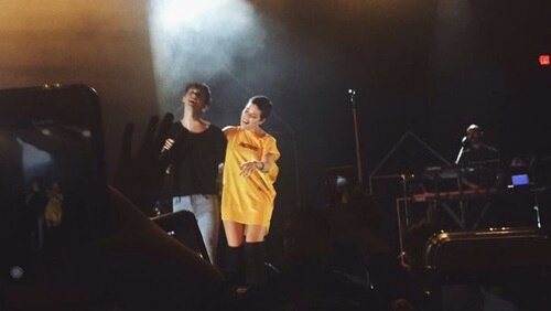 Petition for Halsey and Troye to compose a song together! <a href="/halsey/">halsey 🌸</a> <a href="/troyesivan/">👼🏼</a>