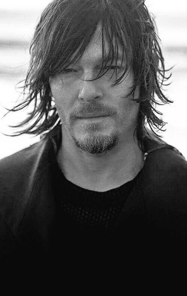 FandomOfOne's tweet photo. @sexy_hannibal @MrsGrahamLecter so it'll be #RandomReedus Google Photos style! Here's a little preview 😉 More later! https://t.co/tSxU4jDrEm