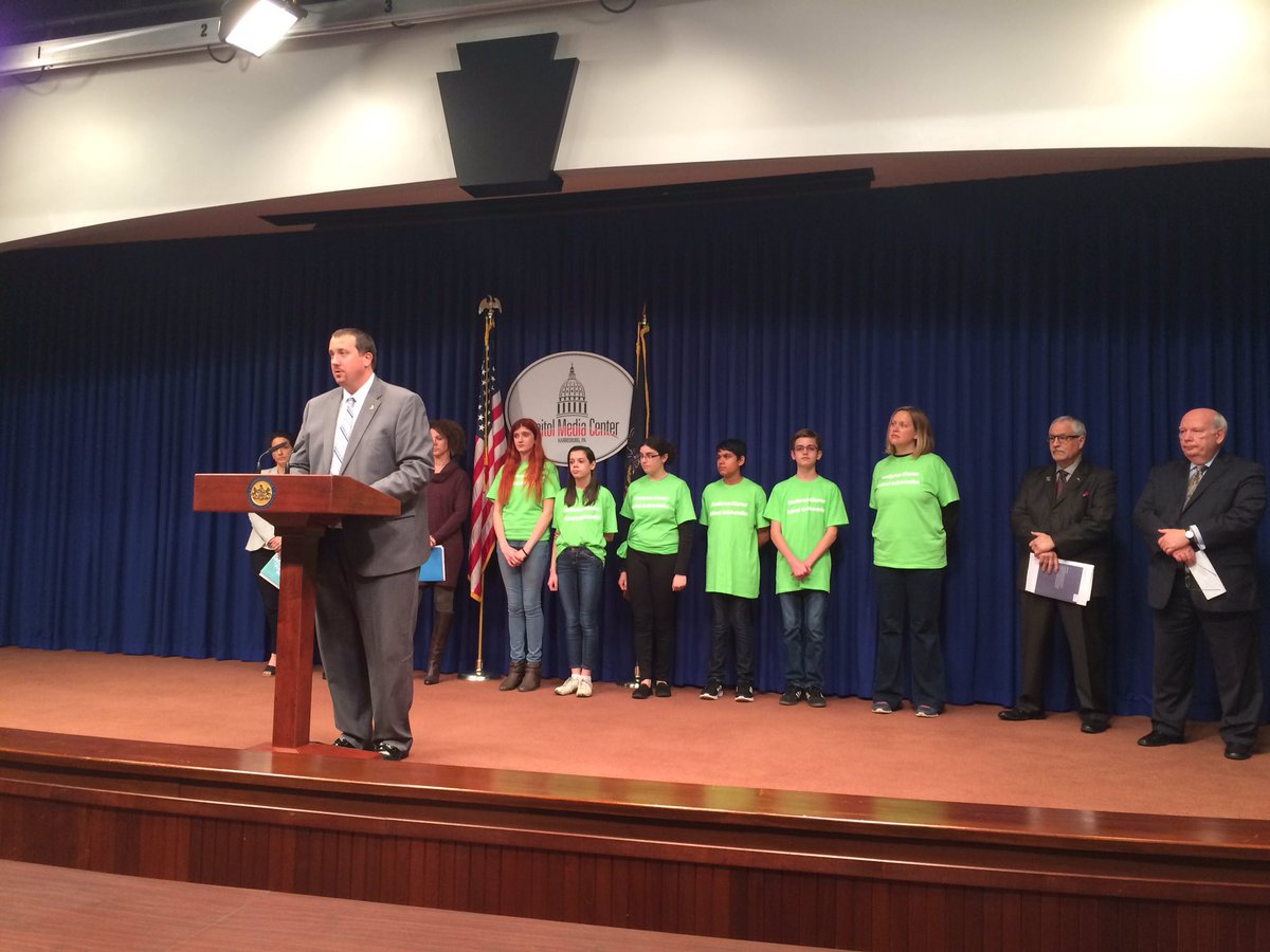 PCExcellence's tweet image. In H-burg w @RepGrove @PennsylvaniaCAN fighting for equitable facilities funding for PA charters.