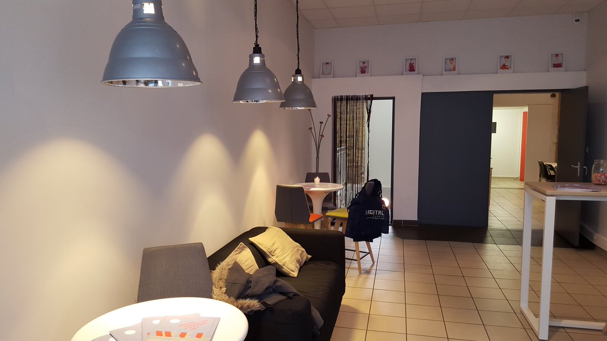 monfortmichael's tweet photo. Soirée Portes Ouvertes @DigitalCampLyon We are READY #DCLyon #WeAreDC https://t.co/gW5mLtH8Fj