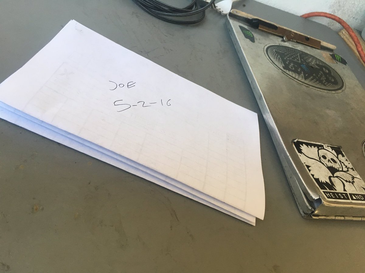 Joeedge_'s tweet photo. An entire weekends worth of paperwork should not be this small.... That's how slow its been 😫 https://t.co/rnd9Iz6lIR
