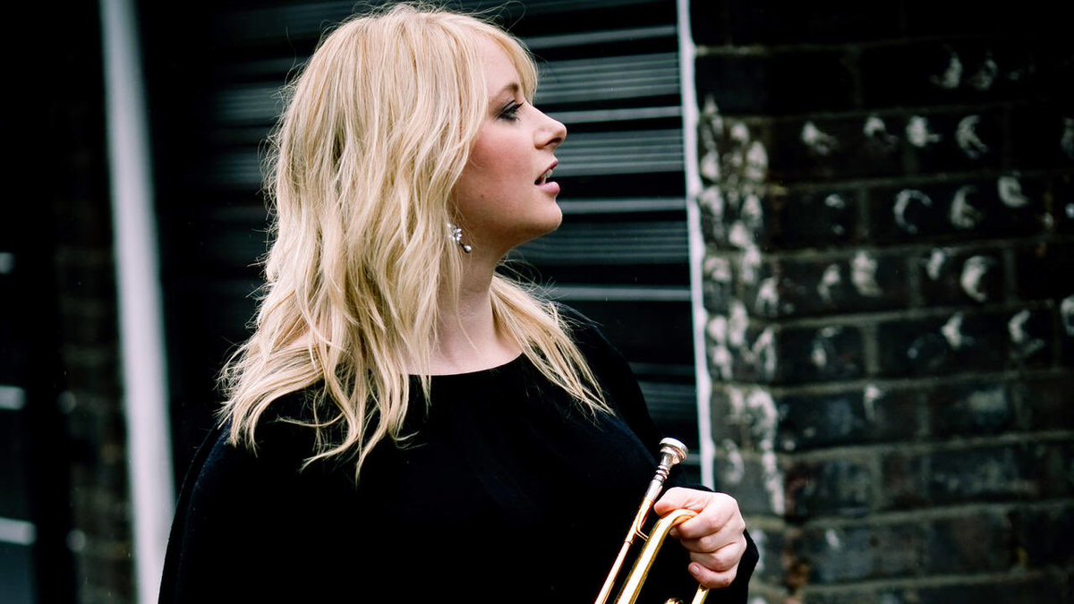 StephenFoz's tweet photo. . #jazz star @georginajac @BBCSuffolk 6-20 2nite. @fleecejazz @SbNHotel 6/5, @TheAlexCafe 15/5 &amp; @TheApexVenue 22/5 https://t.co/s8NWXPq3ql