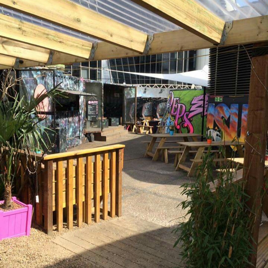 burgerbeartom's tweet photo. Roof off! Doors open! Where are you?! 

@TheMagicRBT #MagicRoundabout https://t.co/JHXoMYYqky