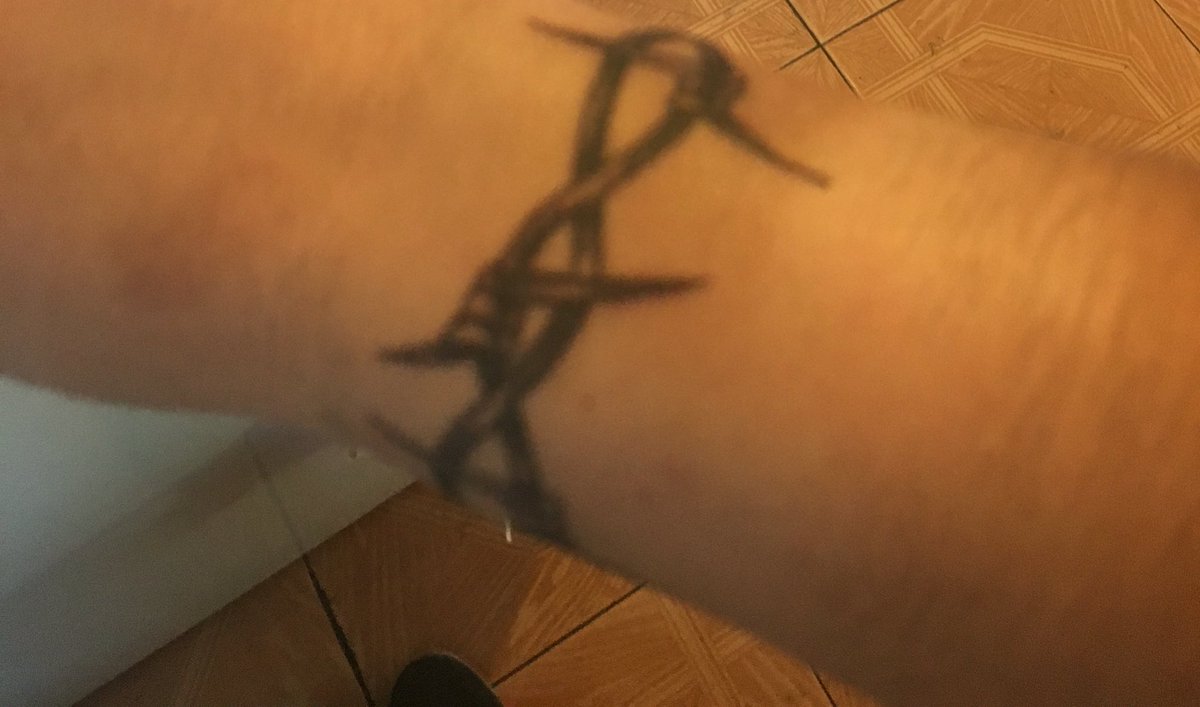 VrixFullF's tweet image. My first Tattoo!!