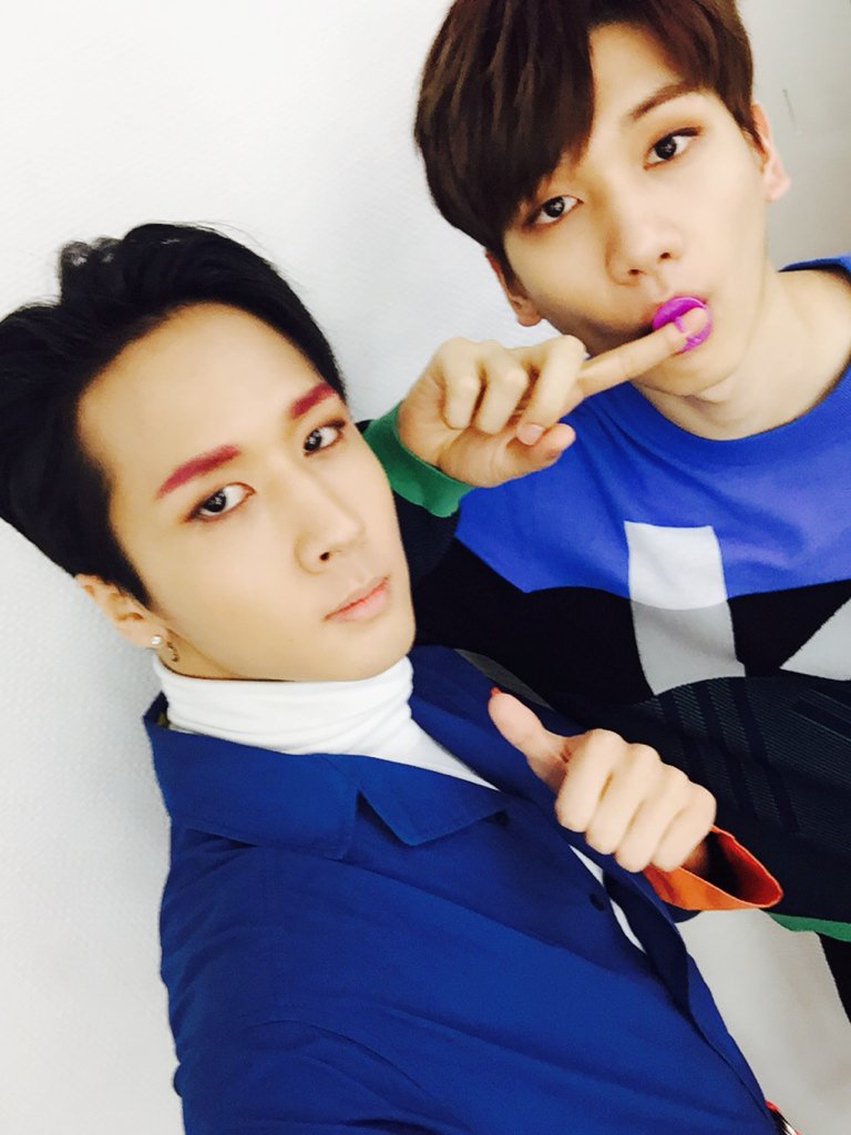 RealVIXX's tweet photo. #빅스_별빛_오래오래_함께해 https://t.co/Yt0qK8tJHf