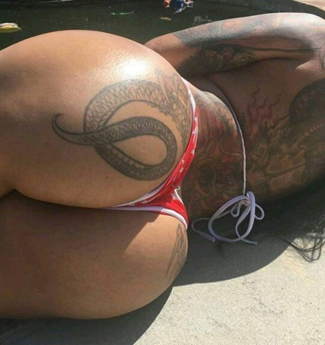 alessandrakosov's tweet photo. #who #Likes #My #Ass #😍 https://t.co/JQcMfV1zz0