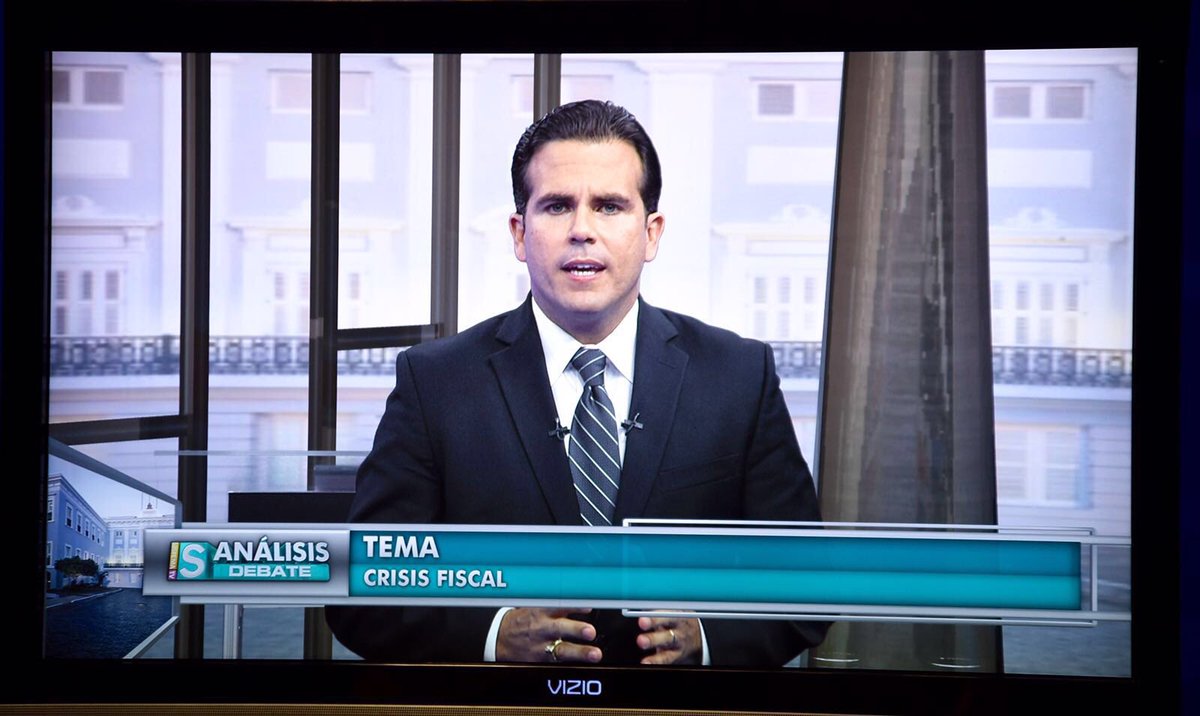 FuerzaDPueblo's tweet photo. RR: Aquí hay una crisis fiscal en el Gob. y yo tengo q representar una alternativa de credibilidad. #DebateReal https://t.co/Cinj36Sfev