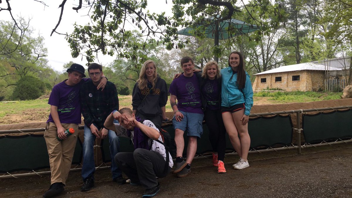GustavusSTLF's tweet photo. Happy #TourTuesday! This picture was taken at the Jackson Zoo over spring break! #yeahbuddy #stlf https://t.co/U0WwlIoOnN