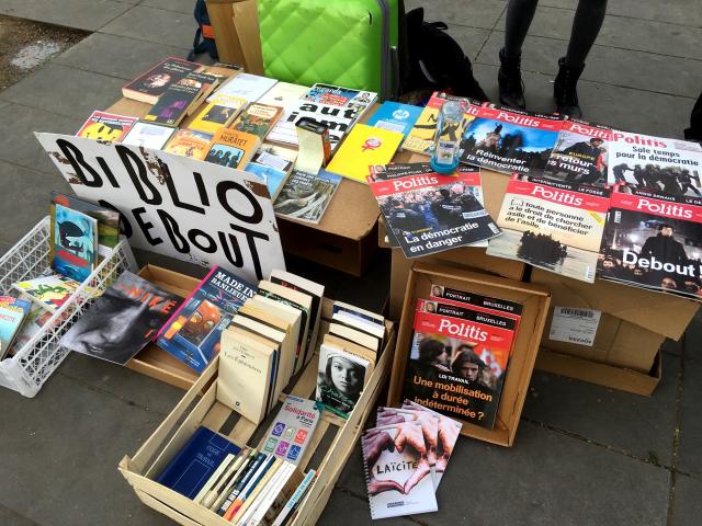 potbanging's tweet photo. イェイ!我々は広場に図書館を作ったりもしたよ
#BiblioDebout
#PeoplesLibrary
#Bookcamping
#GlobalDebout
#15m
#ows #gezi #olsx
#occupy https://t.co/6SMVqvC0WN